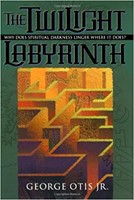 Twilight Labyrinth, The (Paperback)